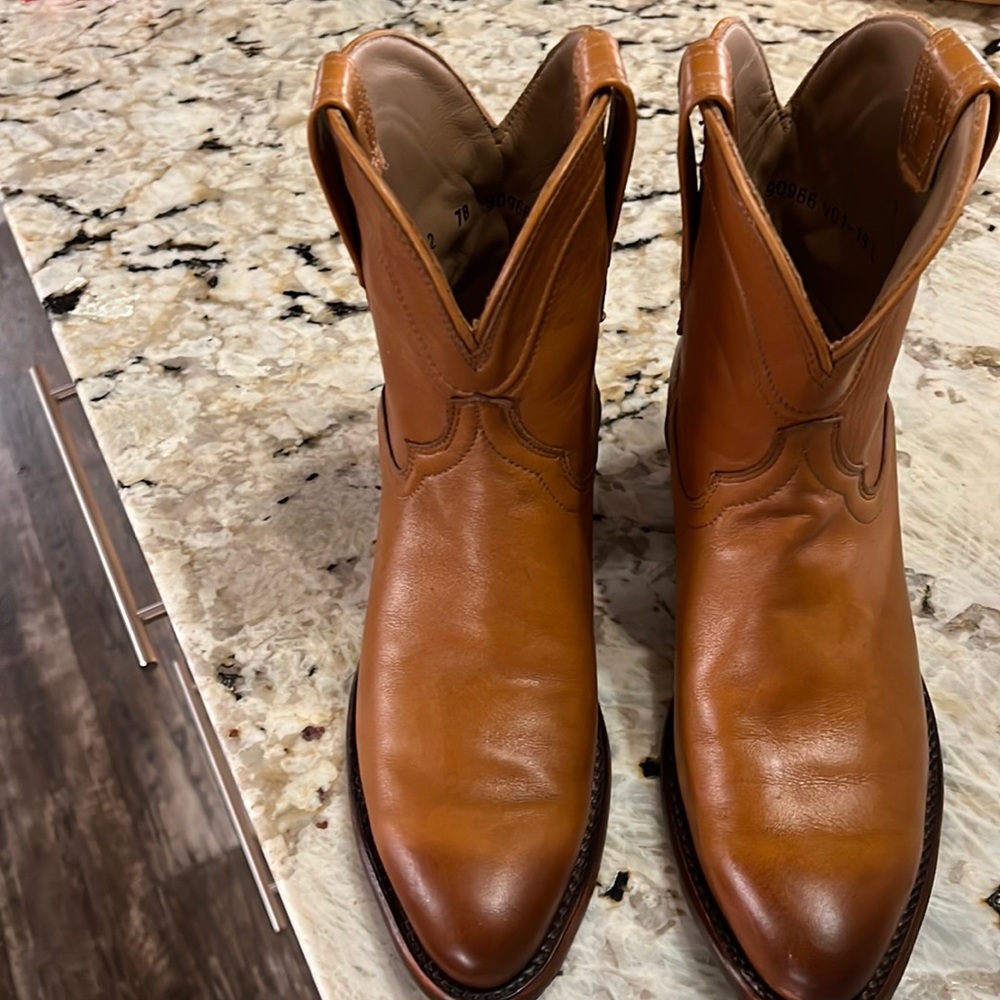 Tecovas ankle boots.